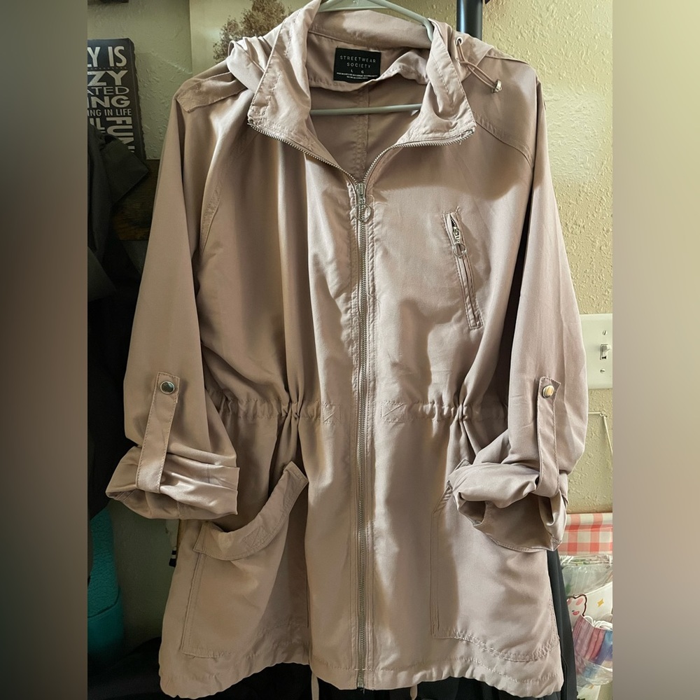 *NWOT* Streetwear Society LightWeight Jacket sz large